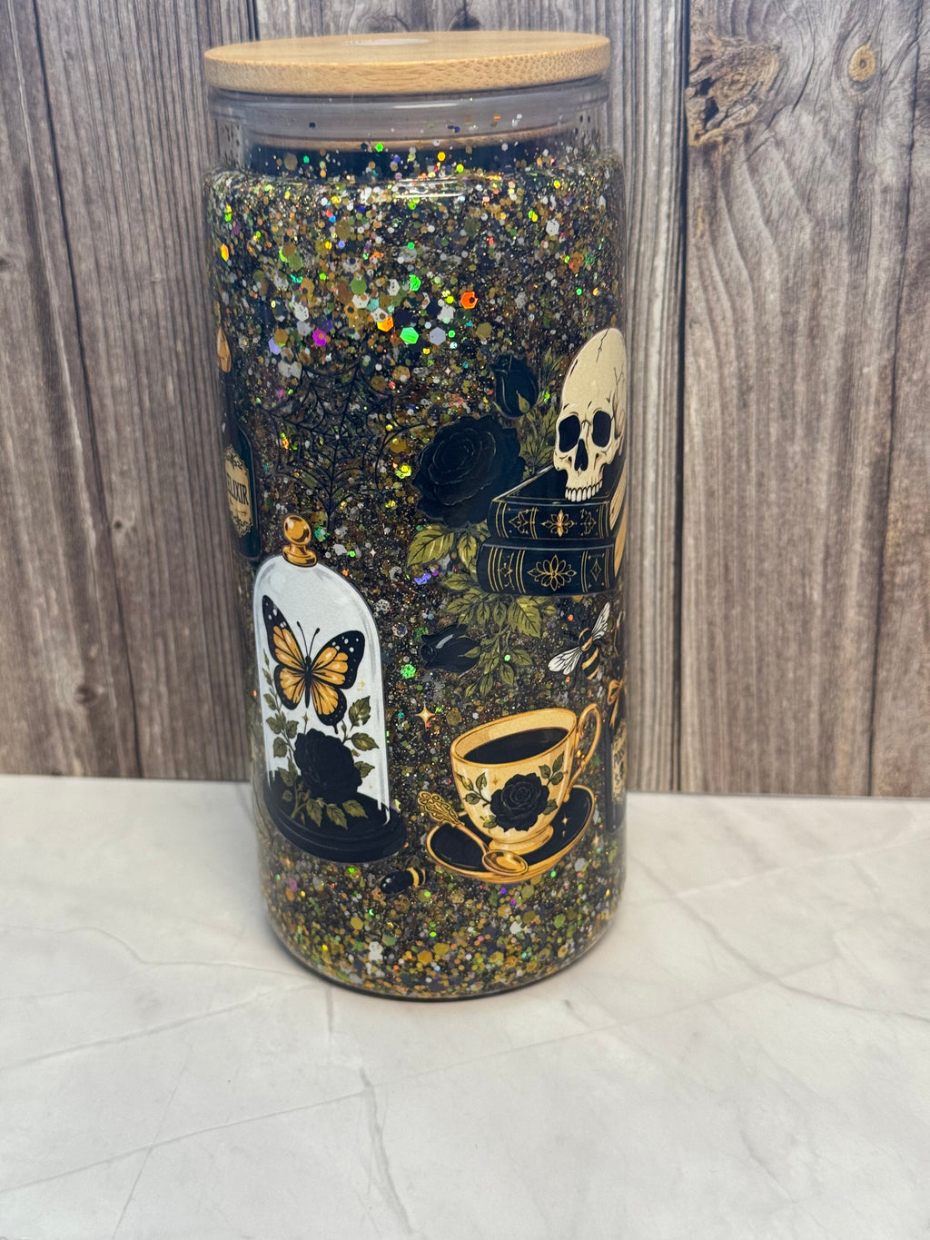 20 oz Waterfall Skull Books and Keys
